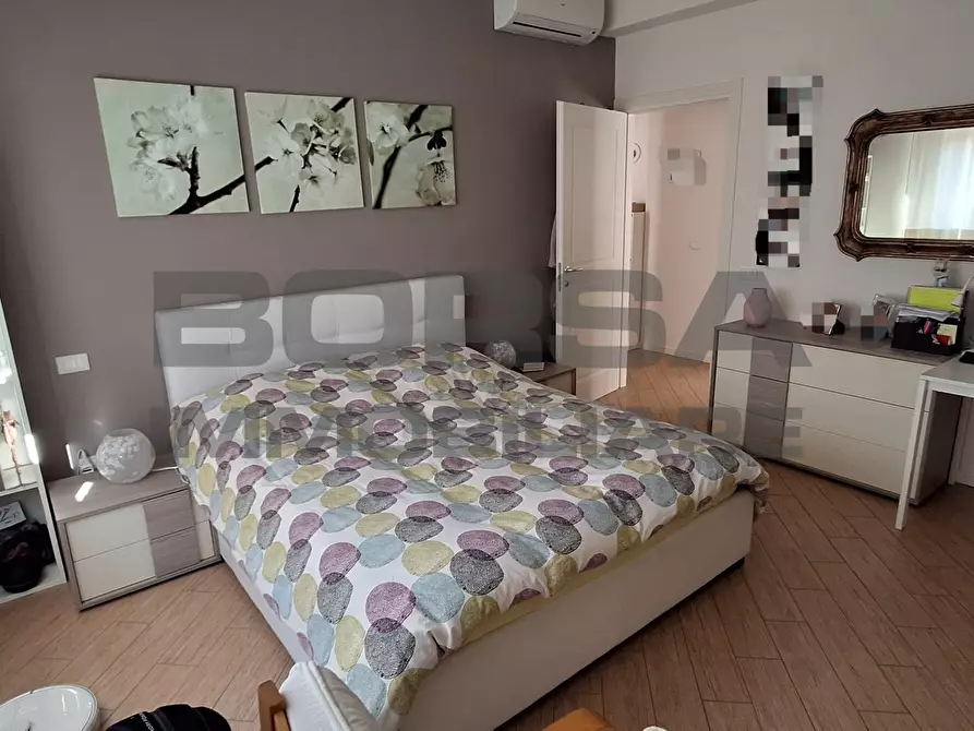 Immagine 3 di Pentalocale in vendita  in via Adriano Cecioni a Livorno