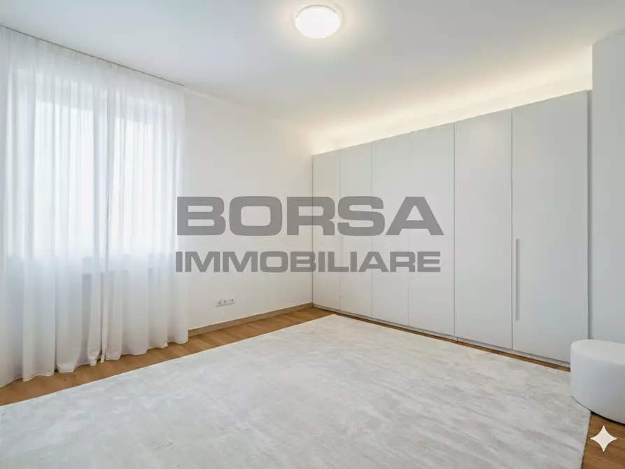 Immagine 32 di Pentalocale in vendita  in Via degli Scarronzoni 5 a Livorno