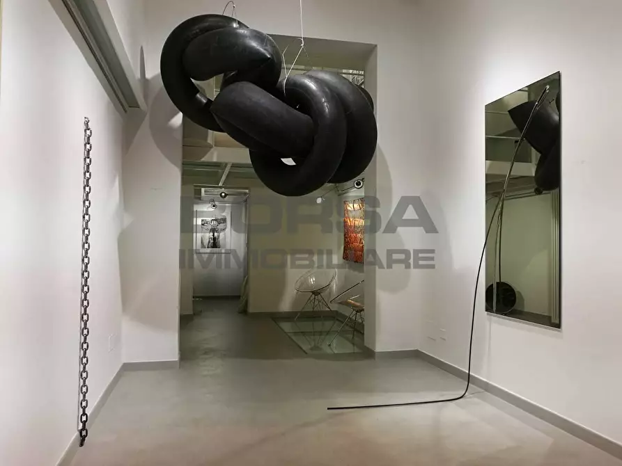 Immagine 18 di Attività commerciale in vendita  in Via Roma a Livorno