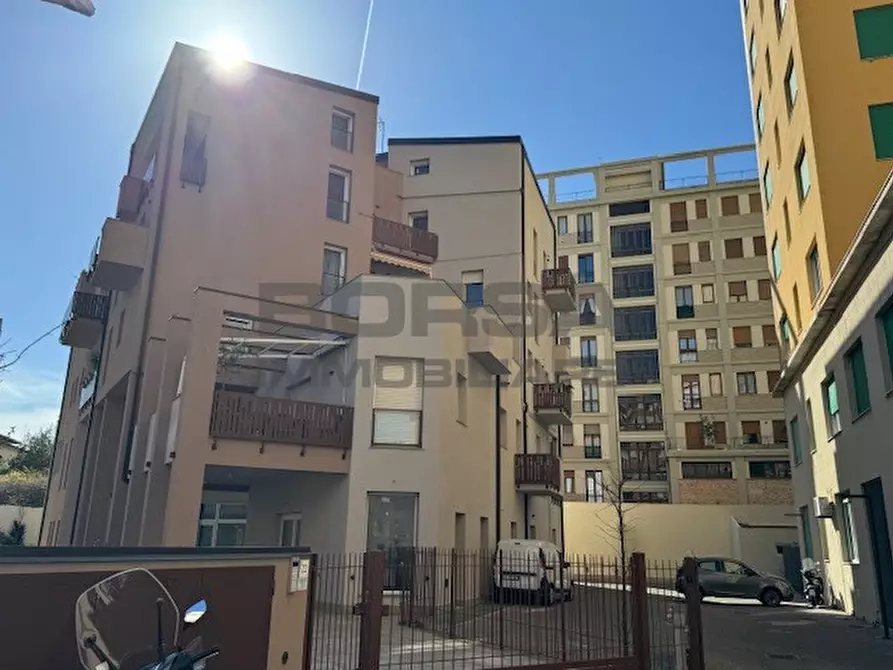 Immagine 19 di Appartamento in vendita  in Piazza Attias 21/C a Livorno