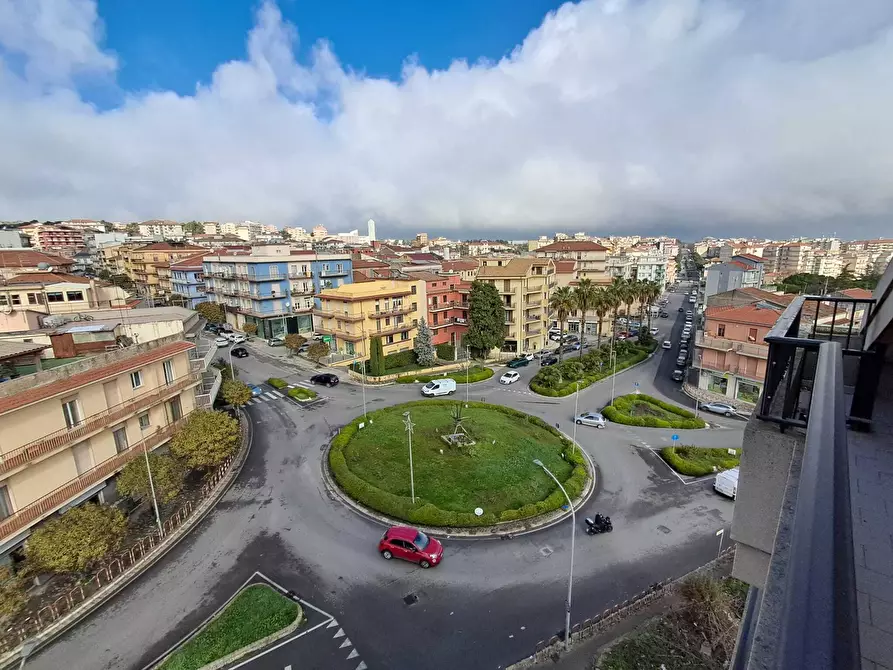 Immagine 15 di Mansarda in affitto  a Ragusa