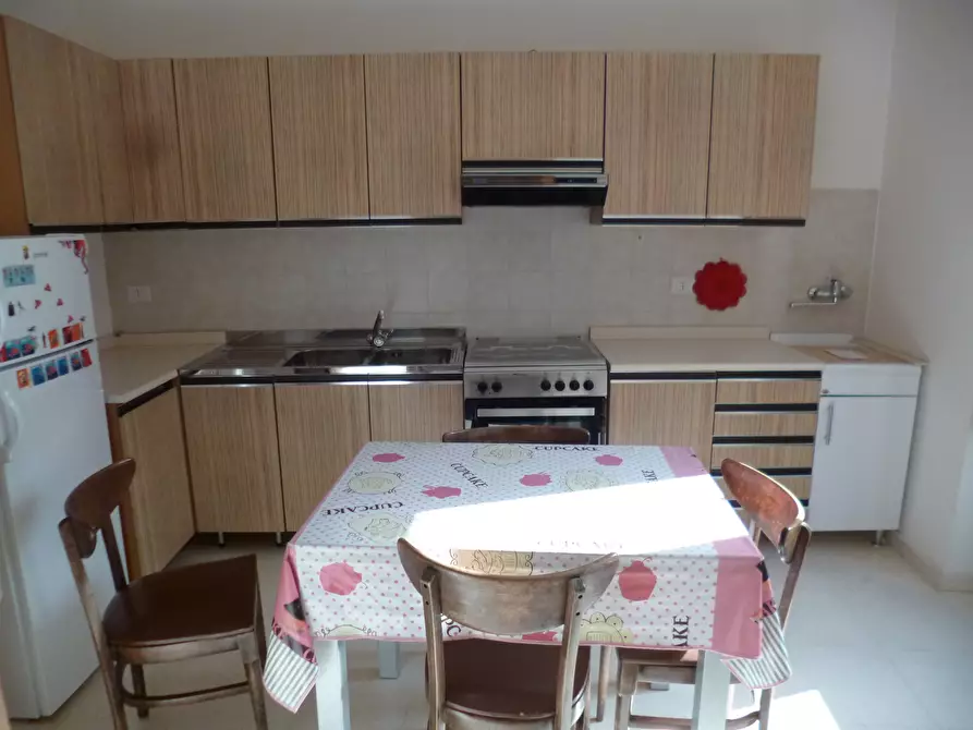 Immagine 10 di Stanza singola in affitto  a Ragusa