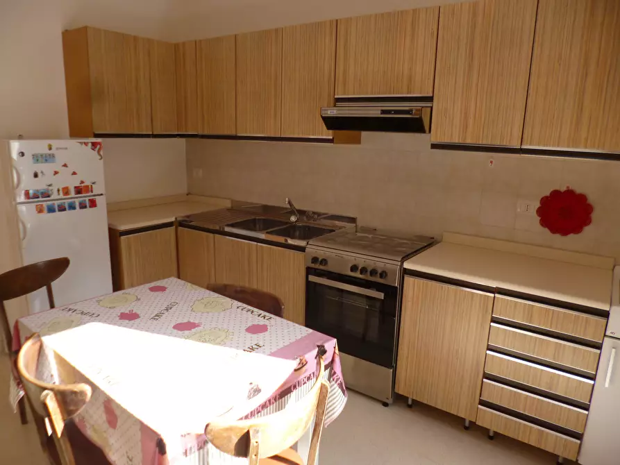 Immagine 9 di Stanza singola in affitto  a Ragusa