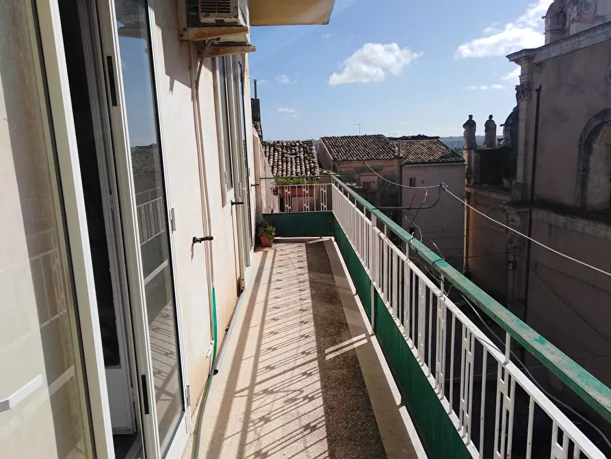 Immagine 18 di Casa indipendente in vendita  a Ragusa