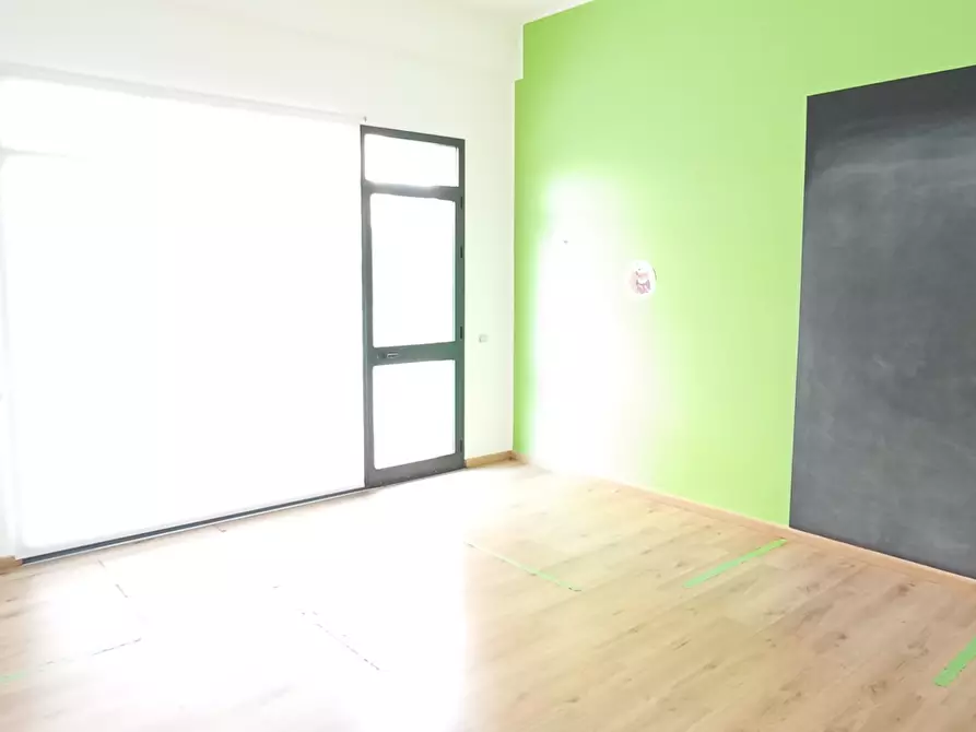 Immagine 4 di Locale commerciale in vendita  a Ragusa