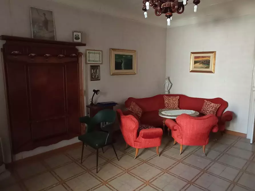 Immagine 3 di Casa indipendente in vendita  a Ragusa
