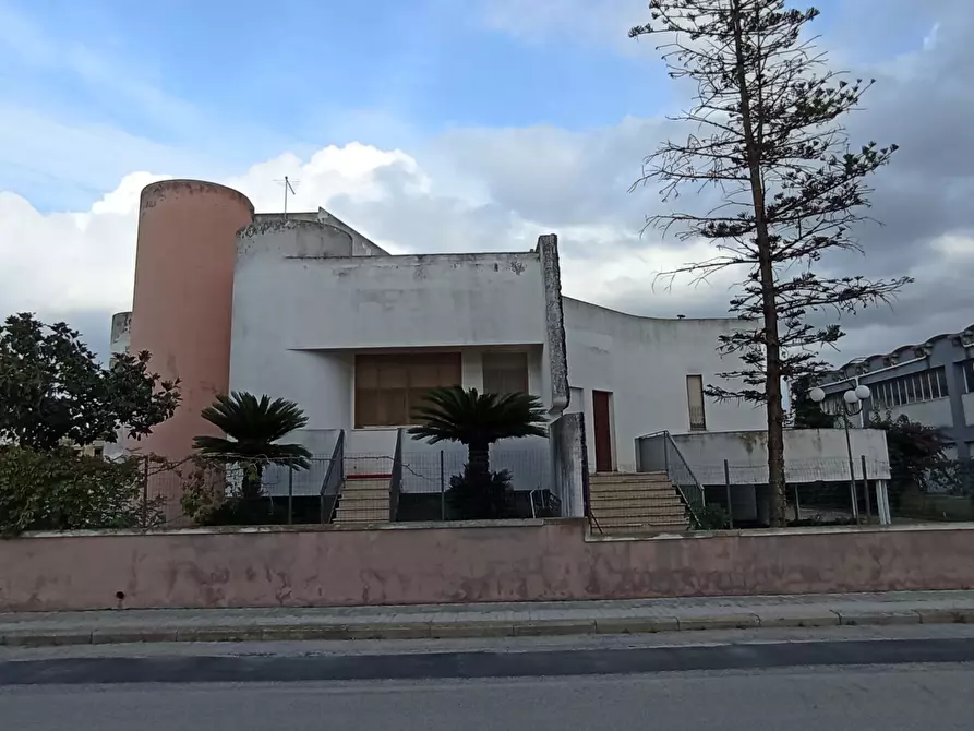 Immagine 32 di Villa in vendita  a Comiso