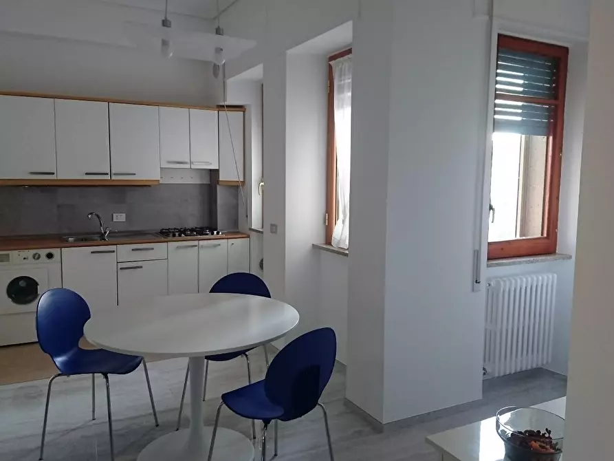 Immagine 5 di Trilocale in affitto  a Ragusa