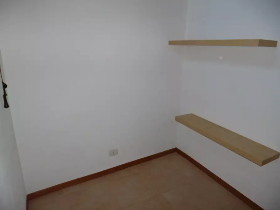 Immagine 14 di Bilocale in affitto  a Ragusa