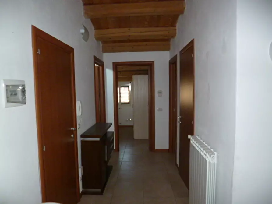 Immagine 16 di Bilocale in affitto  a Ragusa