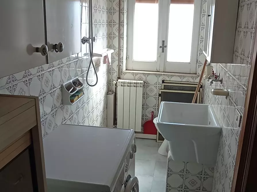 Immagine 9 di Pentalocale in vendita  a Ragusa