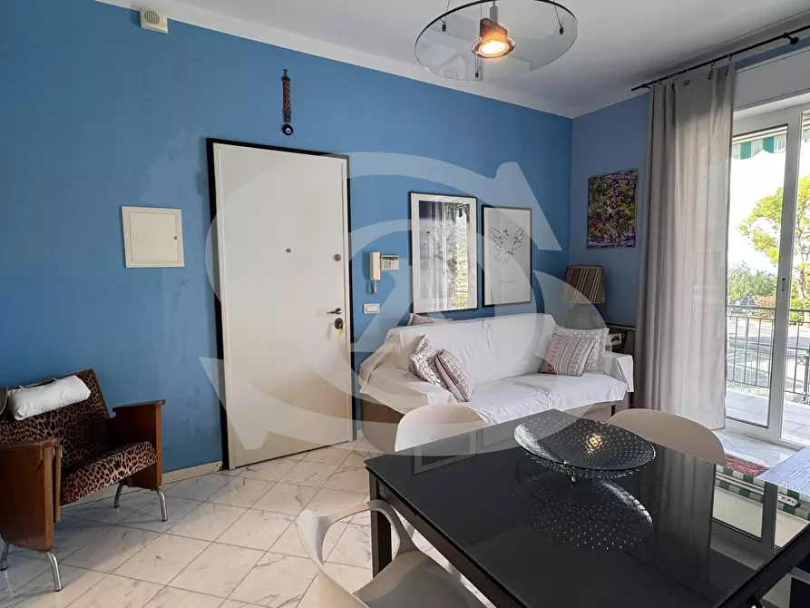 Immagine 27 di Bilocale in vendita  in Viale dei pepi 1 a Ospedaletti