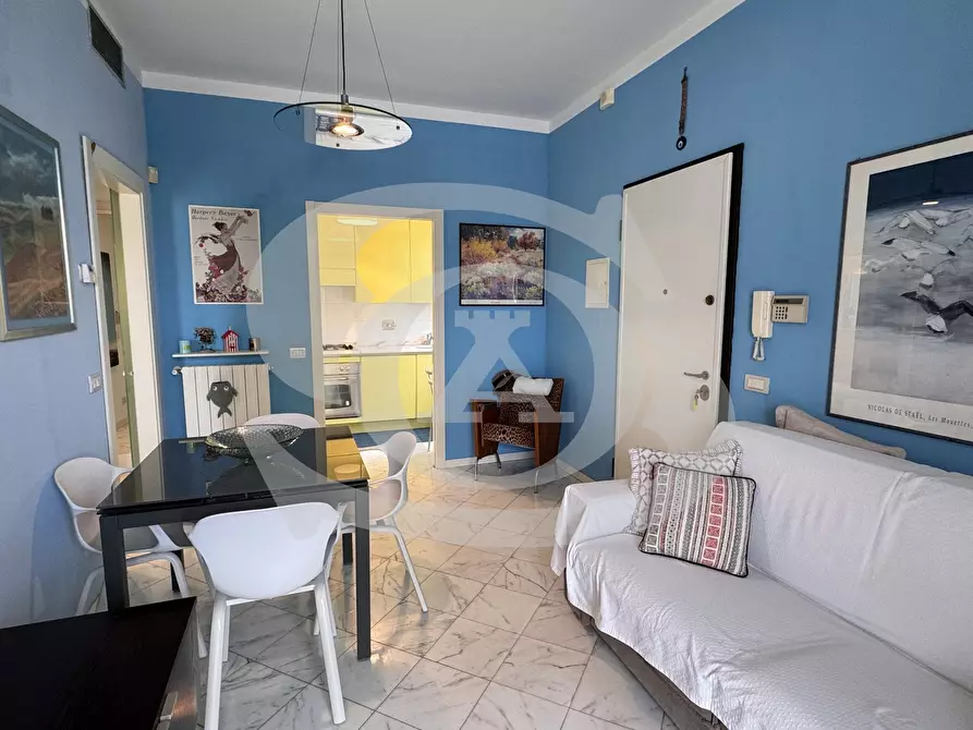 Immagine 29 di Bilocale in vendita  in Viale dei pepi 1 a Ospedaletti