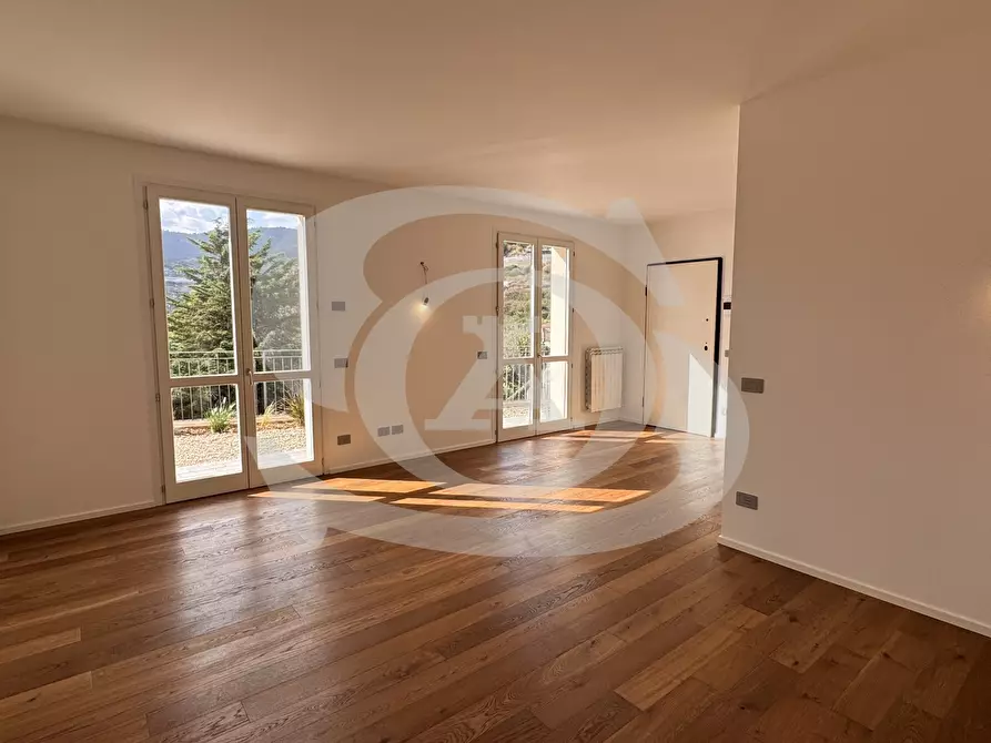 Immagine 24 di Quadrilocale in vendita  in Via degli Anemoni s.n.c. a Ospedaletti