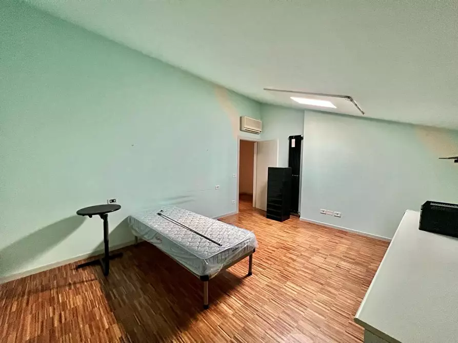 Immagine 31 di Villa in vendita  a Cesena