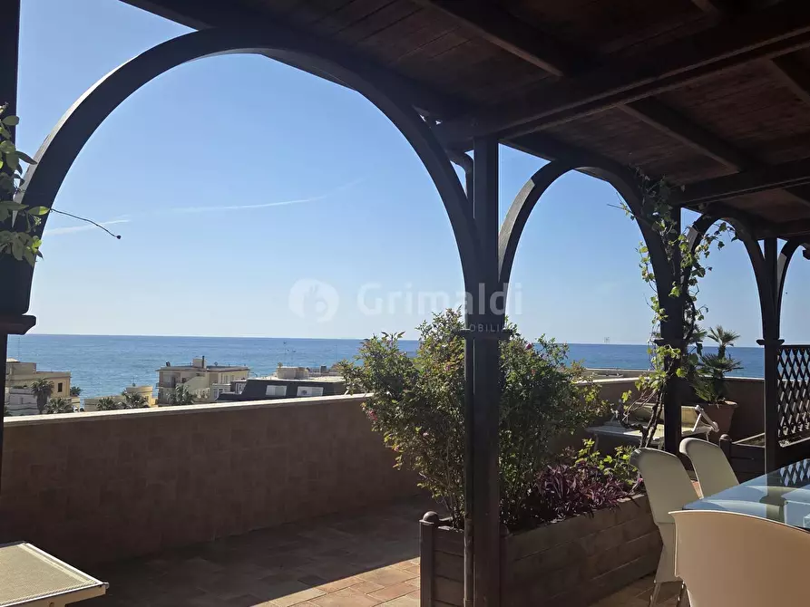 Immagine 21 di Quadrilocale in affitto  in Via Candido de Angelis 3 a Anzio