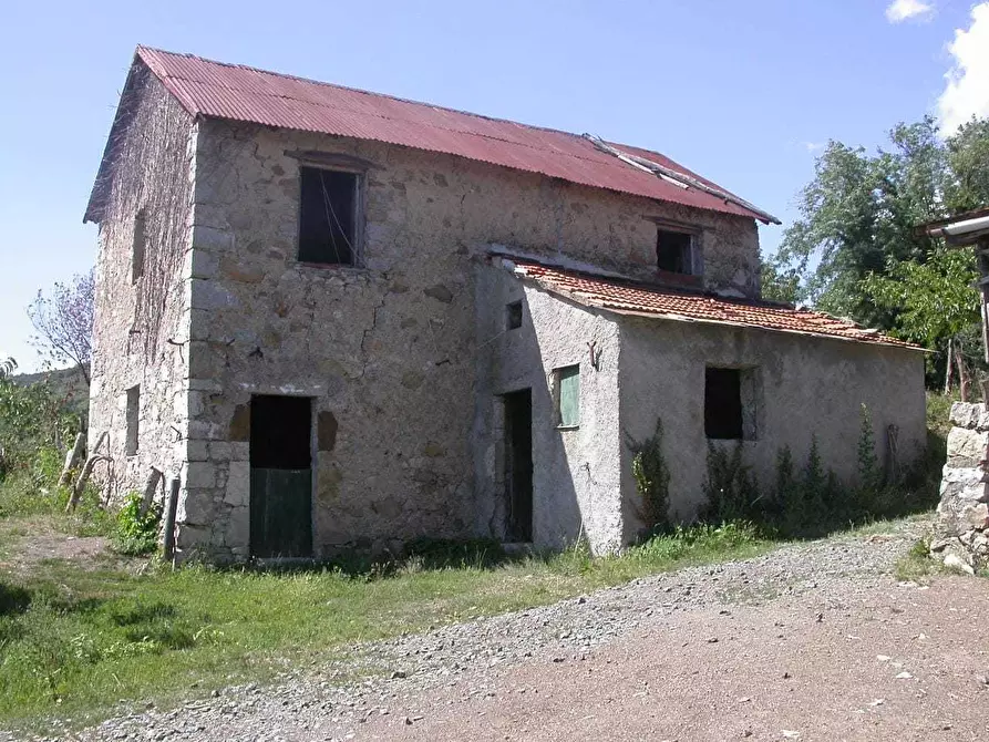 Immagine 8 di Agriturismo in vendita  in Località Cavizzano 13A a Varese Ligure