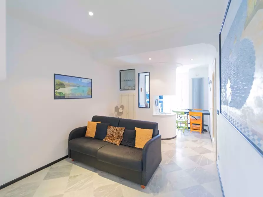 Immagine 4 di Trilocale in vendita  a Sestri Levante