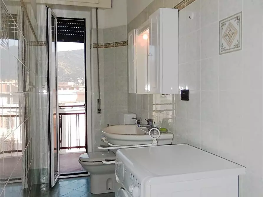 Immagine 11 di Quadrilocale in affitto  in Via della Chiusa 101 a Sestri Levante