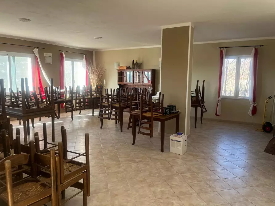 Immagine 19 di Albergo/B&B/Residence in vendita  in Via Giacomo Leopardi 10 a Carro