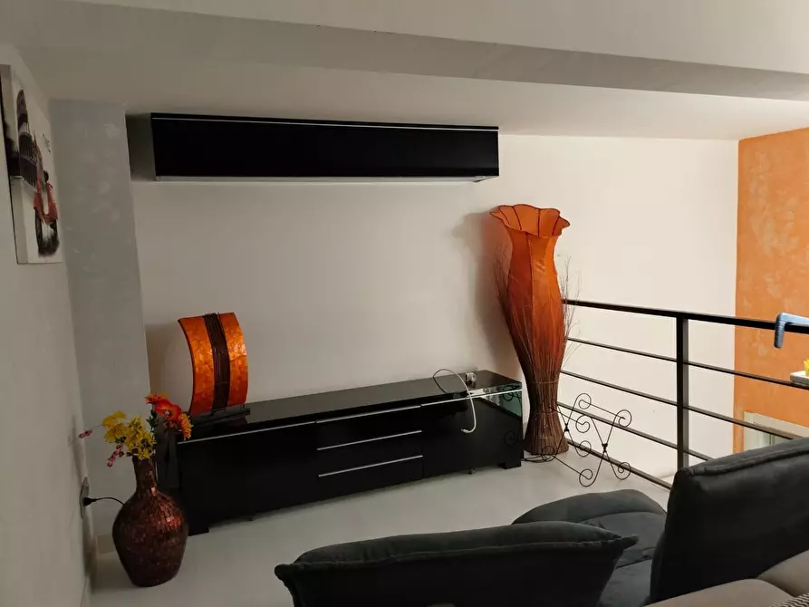 Immagine 7 di Bilocale in affitto  a Livorno