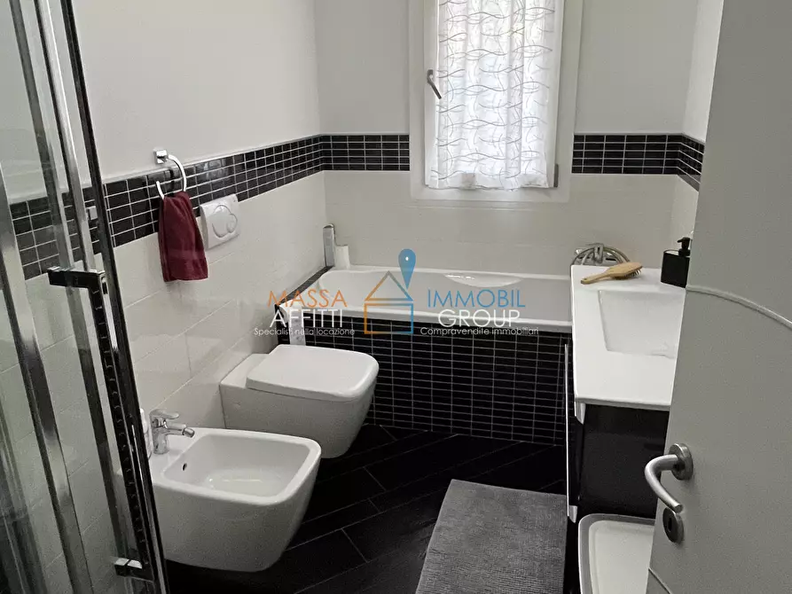 Immagine 16 di Porzione di casa in vendita  in Via dei Loghi 55a a Massa