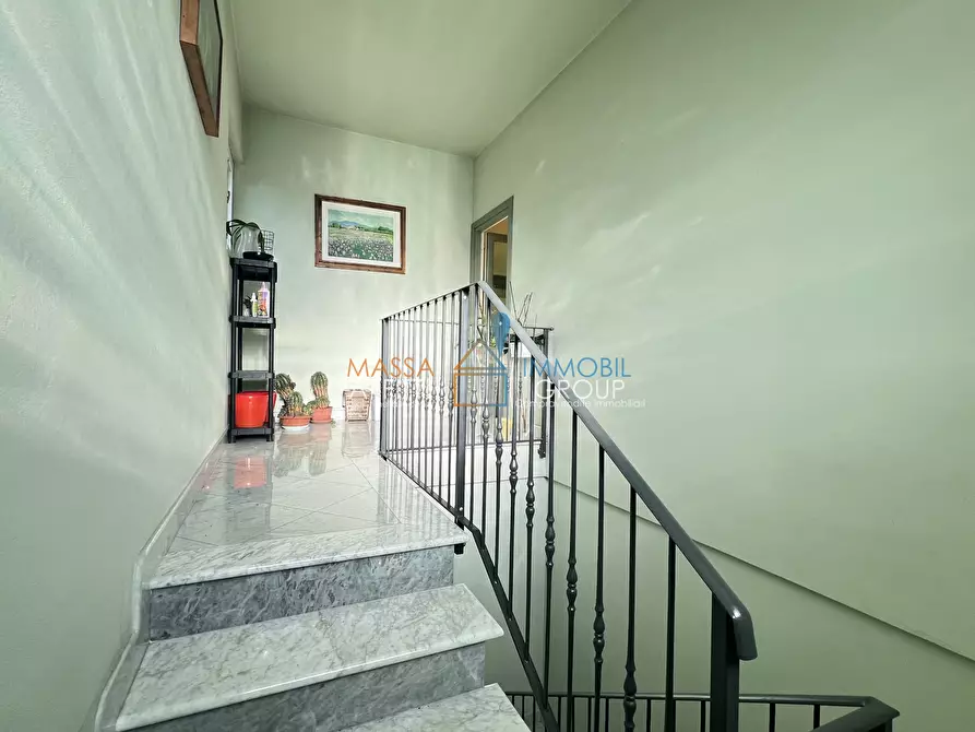 Immagine 4 di Porzione di casa in vendita  in Via Marina 84 a Montignoso