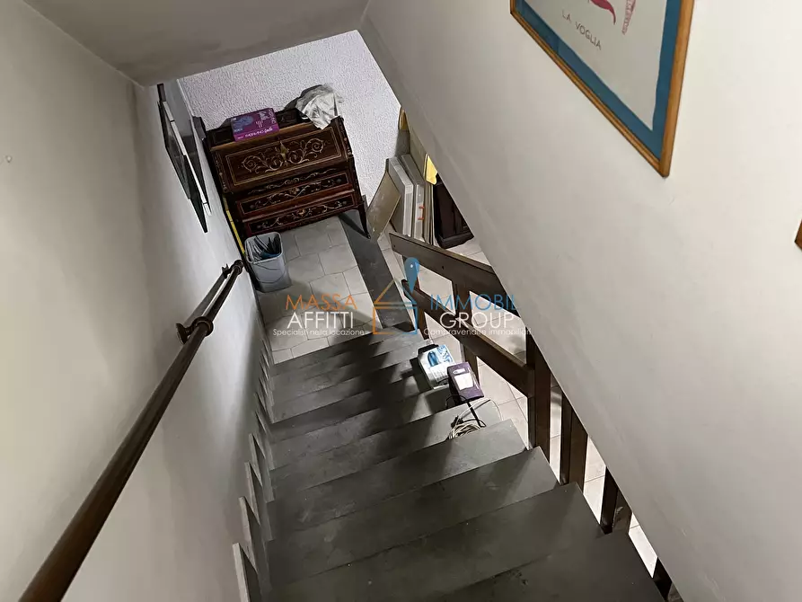 Immagine 18 di Villetta a schiera in vendita  in Via Gioacchino Rossini 14 a Massa