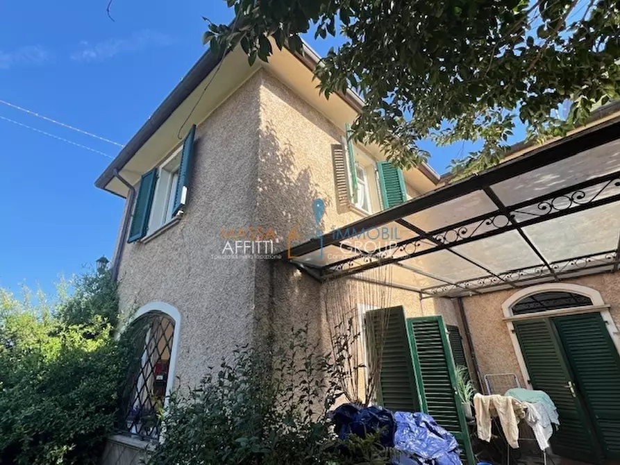 Immagine 3 di Terratetto in vendita  in Via dell'Acqua 151 a Massa