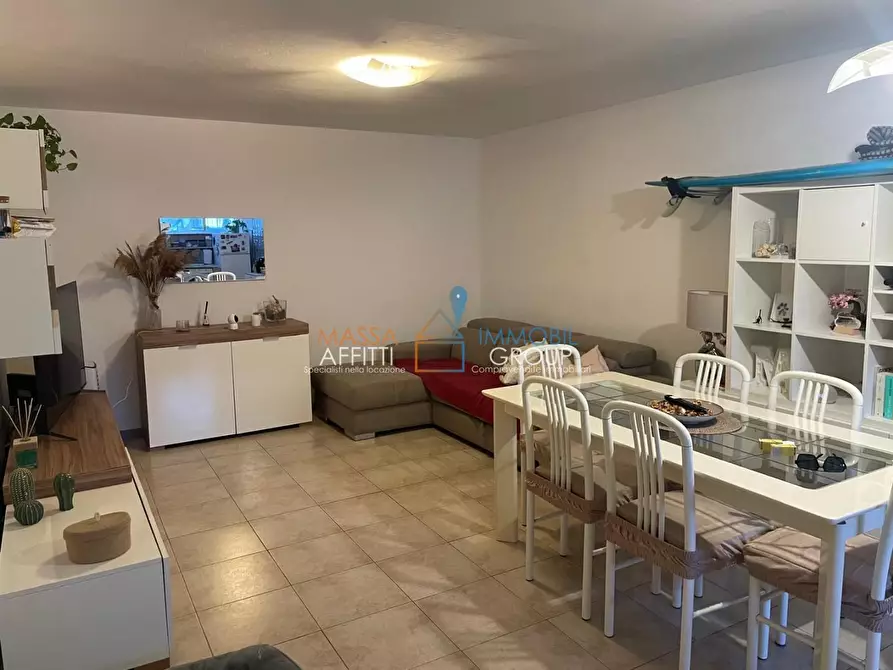 Immagine 3 di Bilocale in vendita  in Via Tiro a Volo 161 a Carrara