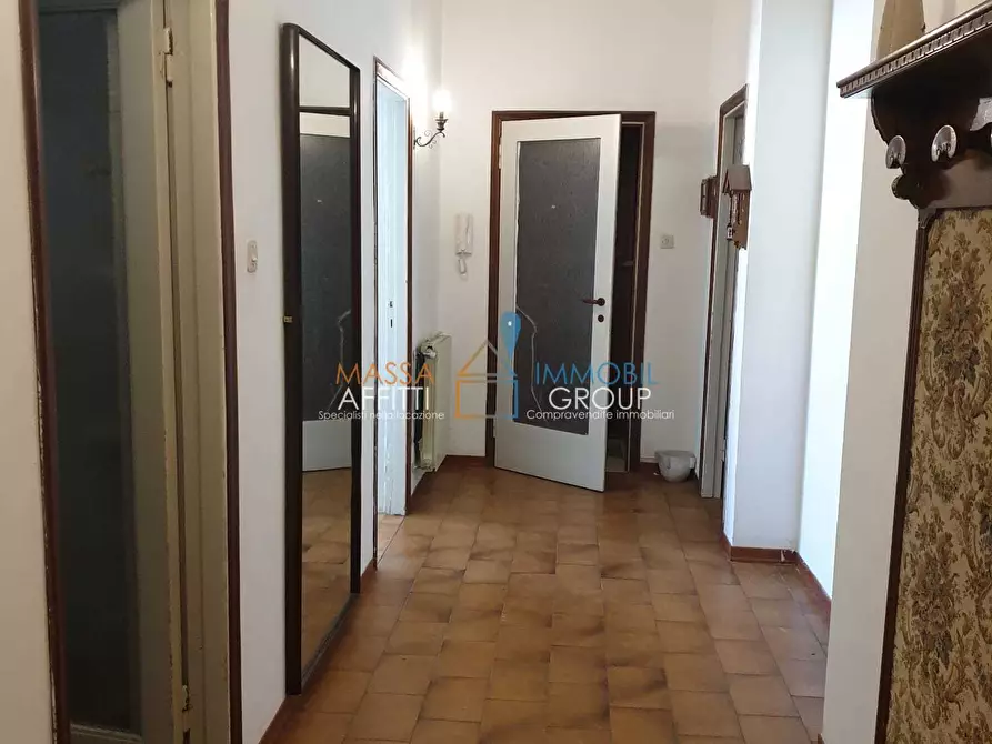 Immagine 18 di Appartamento in vendita  in Viale Roma 55 a Massa