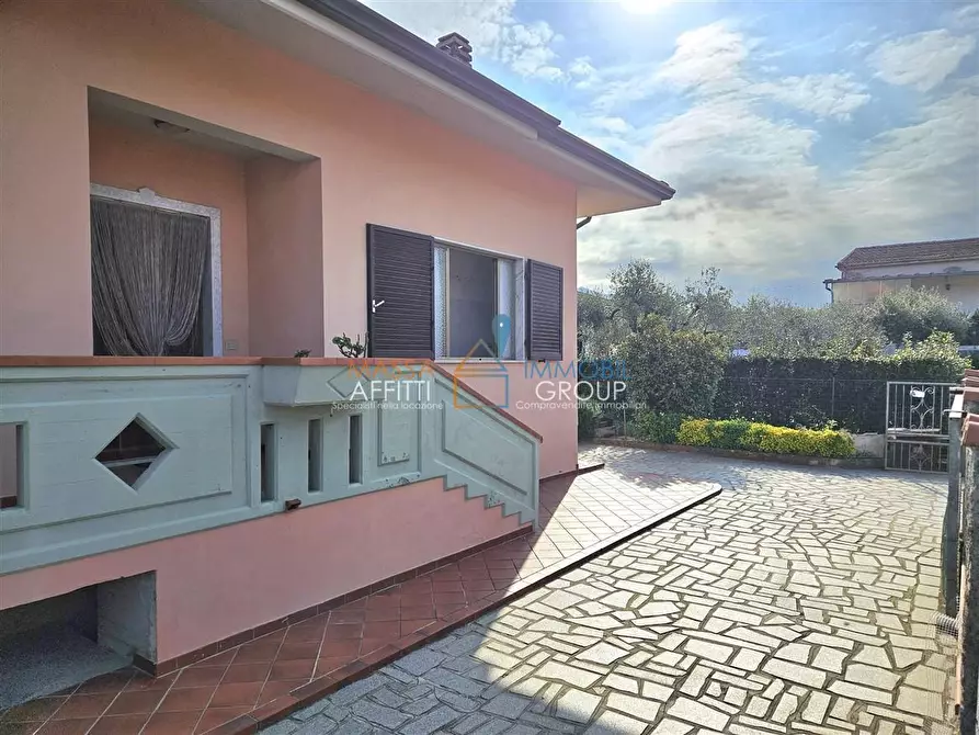 Immagine 3 di Porzione di casa in vendita  in Via Pratta 6 a Massa