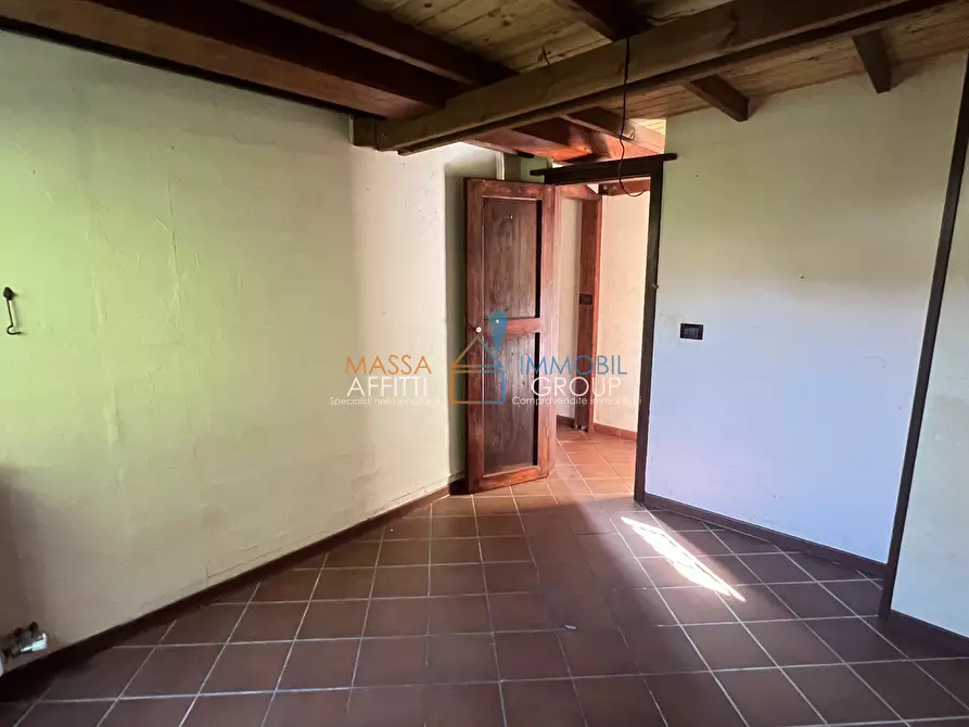 Immagine 25 di Casa semindipendente in vendita  in Via Felice Cavallotti 33 a Massa