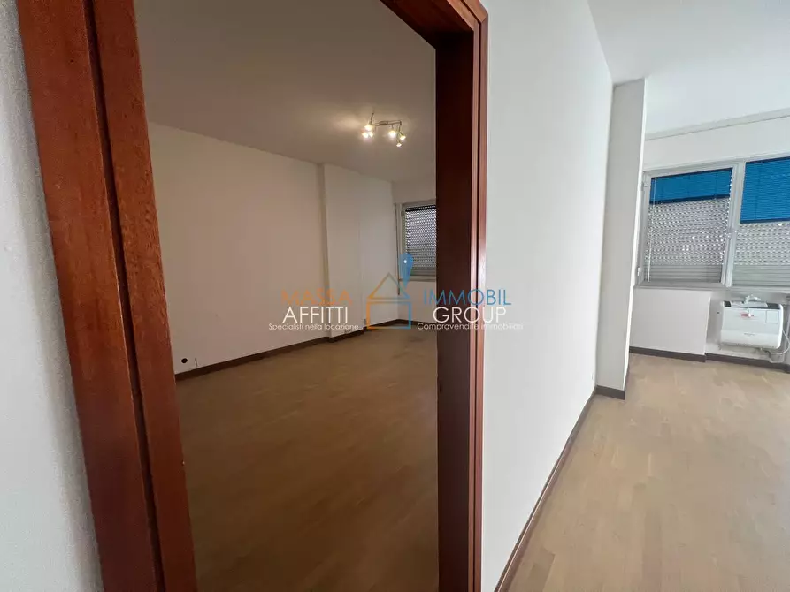 Immagine 8 di Ufficio in affitto  in Via Cavour 3 a Carrara