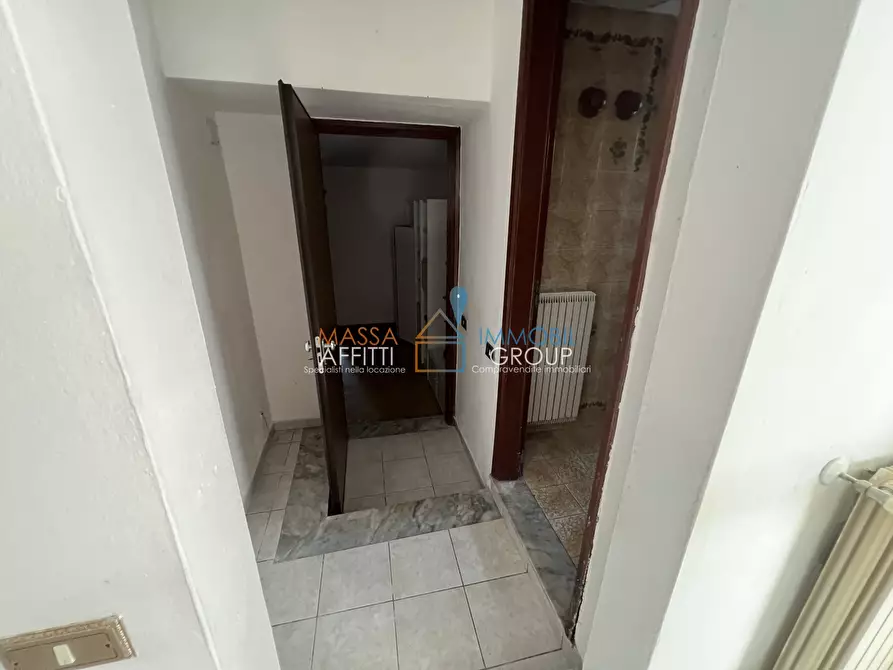 Immagine 9 di Casa semindipendente in vendita  in Via Felice Cavallotti 33 a Massa