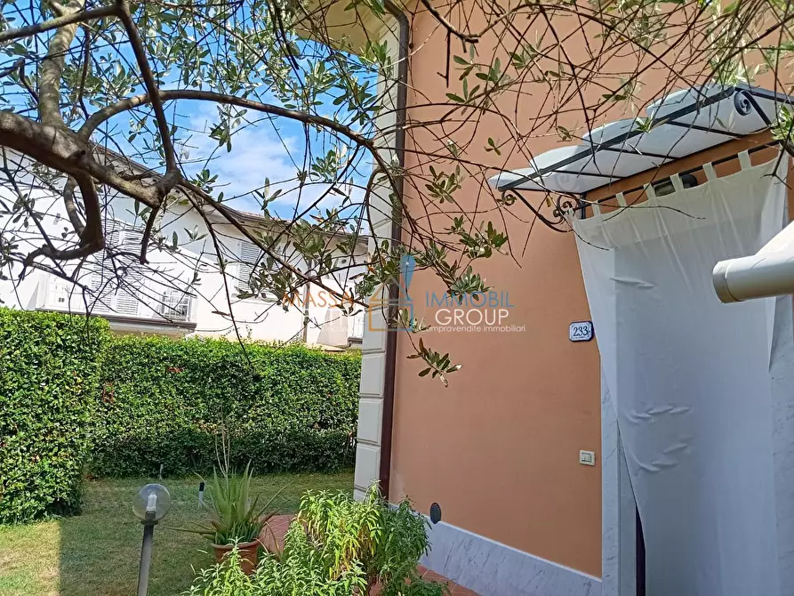 Immagine 20 di Villetta a schiera in vendita  in Via Stradella 106 a Massa