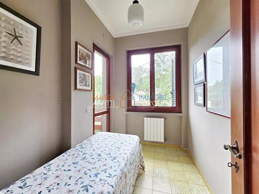 Immagine 38 di Villa in vendita  in Via dei Fortini 75 a Massa