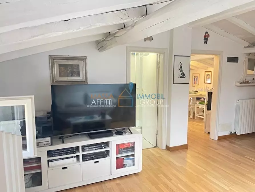 Immagine 7 di Mansarda in vendita  in Via S. Stagi 44B a Forte Dei Marmi