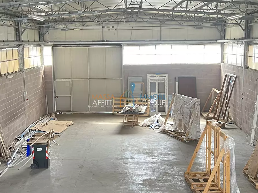 Immagine 18 di Capannone industriale in affitto  in Via Provinciale Avenza-Massa 194 a Carrara