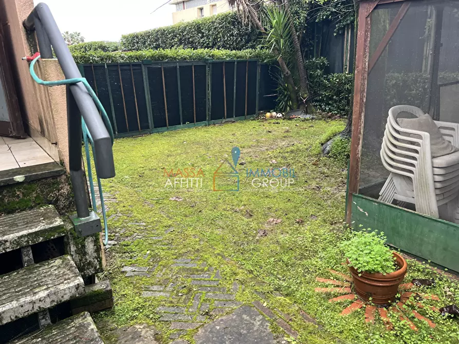 Immagine 45 di Villetta a schiera in vendita  in Via Gioacchino Rossini 14 a Massa