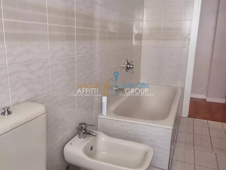 Immagine 16 di Quadrilocale in vendita  in Via Montia 6 a Carrara