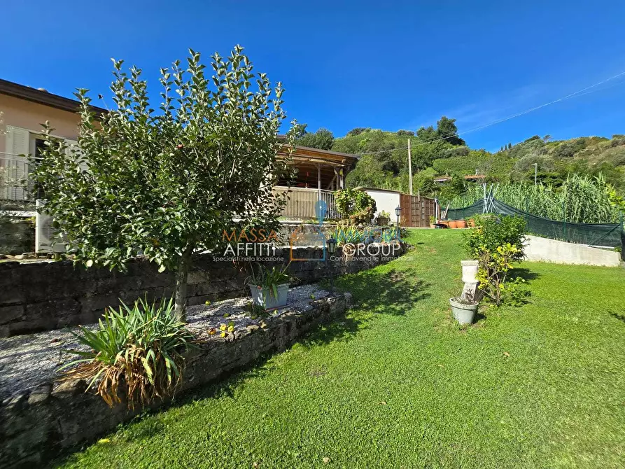 Immagine 5 di Casa indipendente in vendita  in Via Villaggio Castagnara 269 a Massa