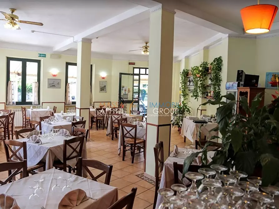 Immagine 5 di Bar / Ristorante in affitto  in Via Sottomonte 6 a Massa