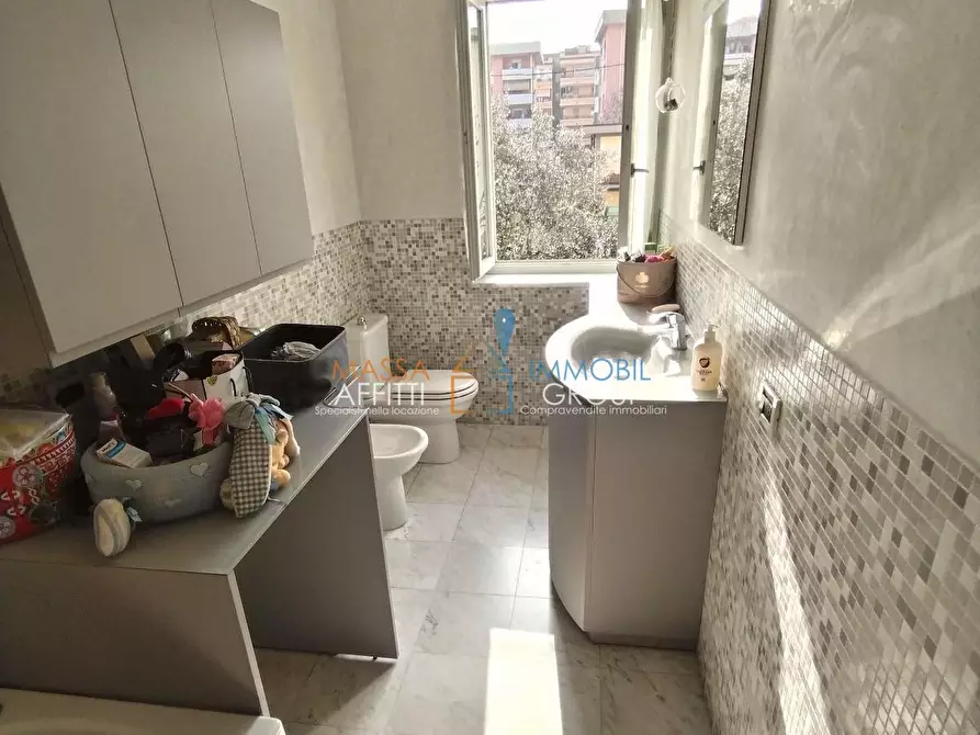 Immagine 19 di Porzione di casa in vendita  in Via Benedetto Croce 14 a Massa