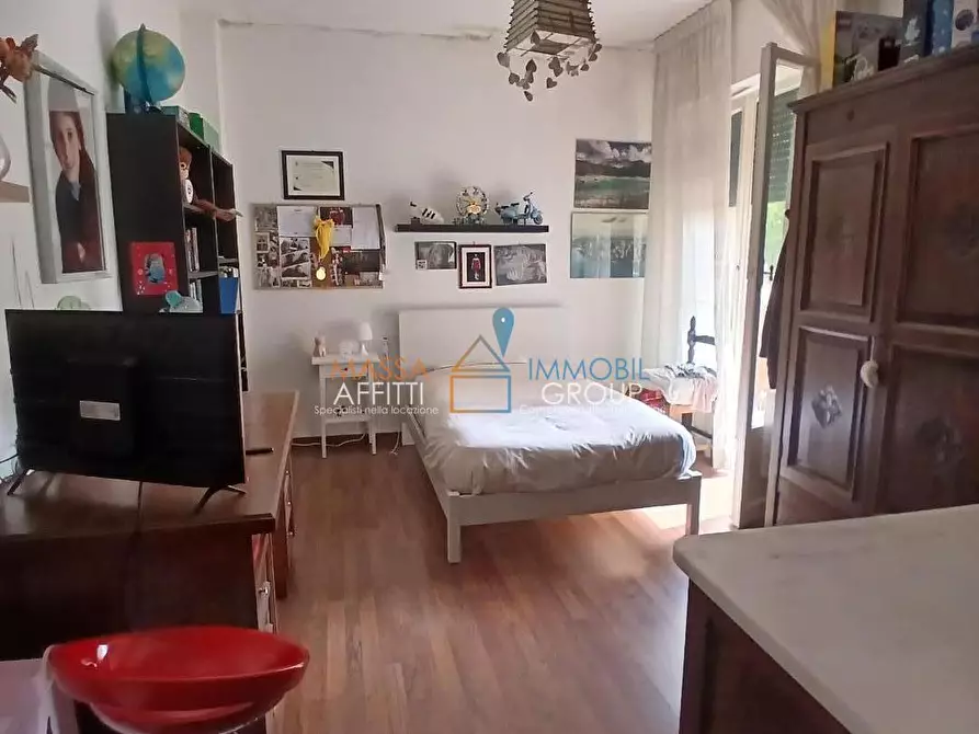 Immagine 10 di Quadrilocale in vendita  in Viale Eugenio Chiesa 21 a Massa