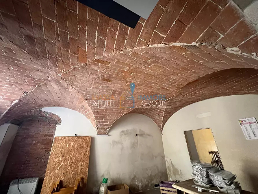 Immagine 6 di Magazzino in vendita  in Via Gino Menconi 23BIS a Carrara