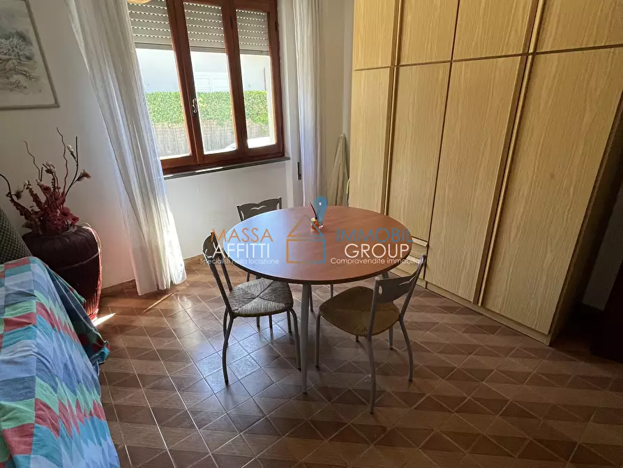 Immagine 15 di Quadrilocale in vendita  in Via Arezzo 94 a Massa