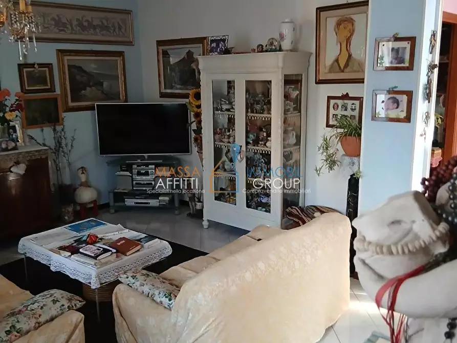 Immagine 14 di Villetta a schiera in vendita  in Via Venezia 42 a Massa