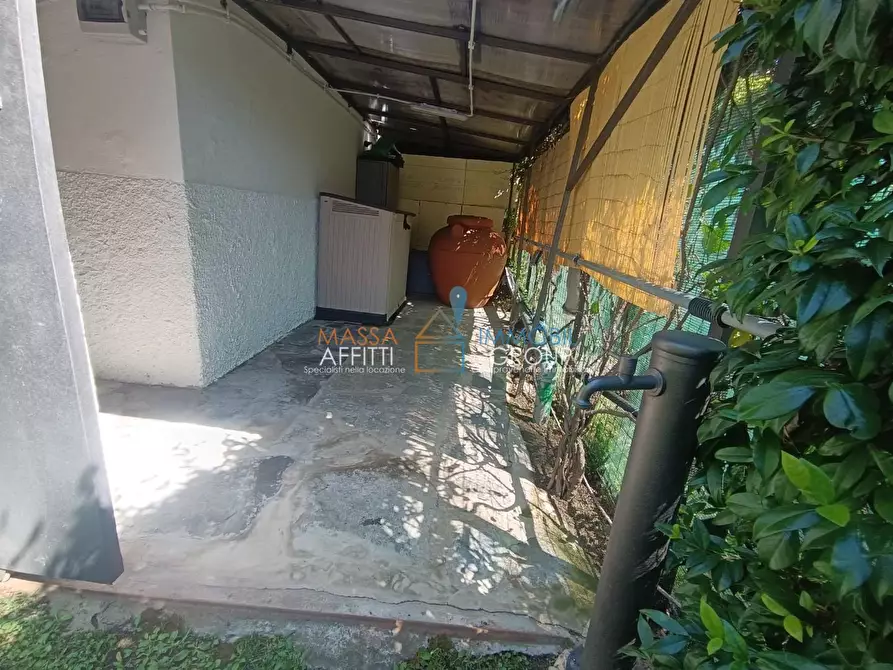 Immagine 84 di Porzione di casa in vendita  in Via del Conte 30 a Montignoso