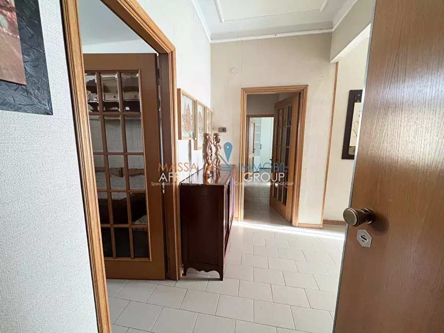 Immagine 1 di Pentalocale in vendita  in Via Galissano 11 a Carrara